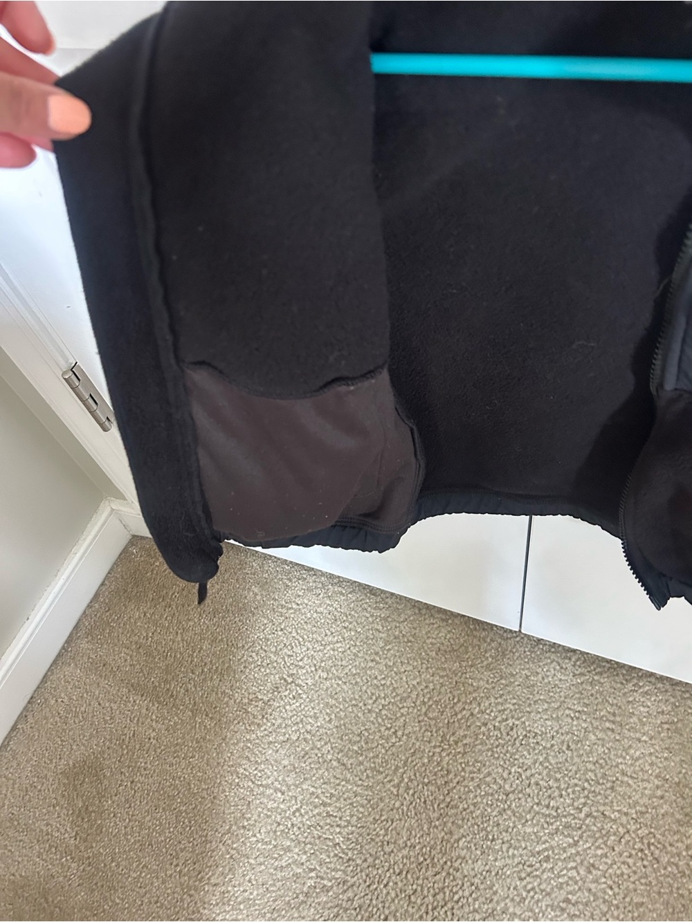 The North Face Kids' Black Fleece Jacket-XS - Picture 4 of 7